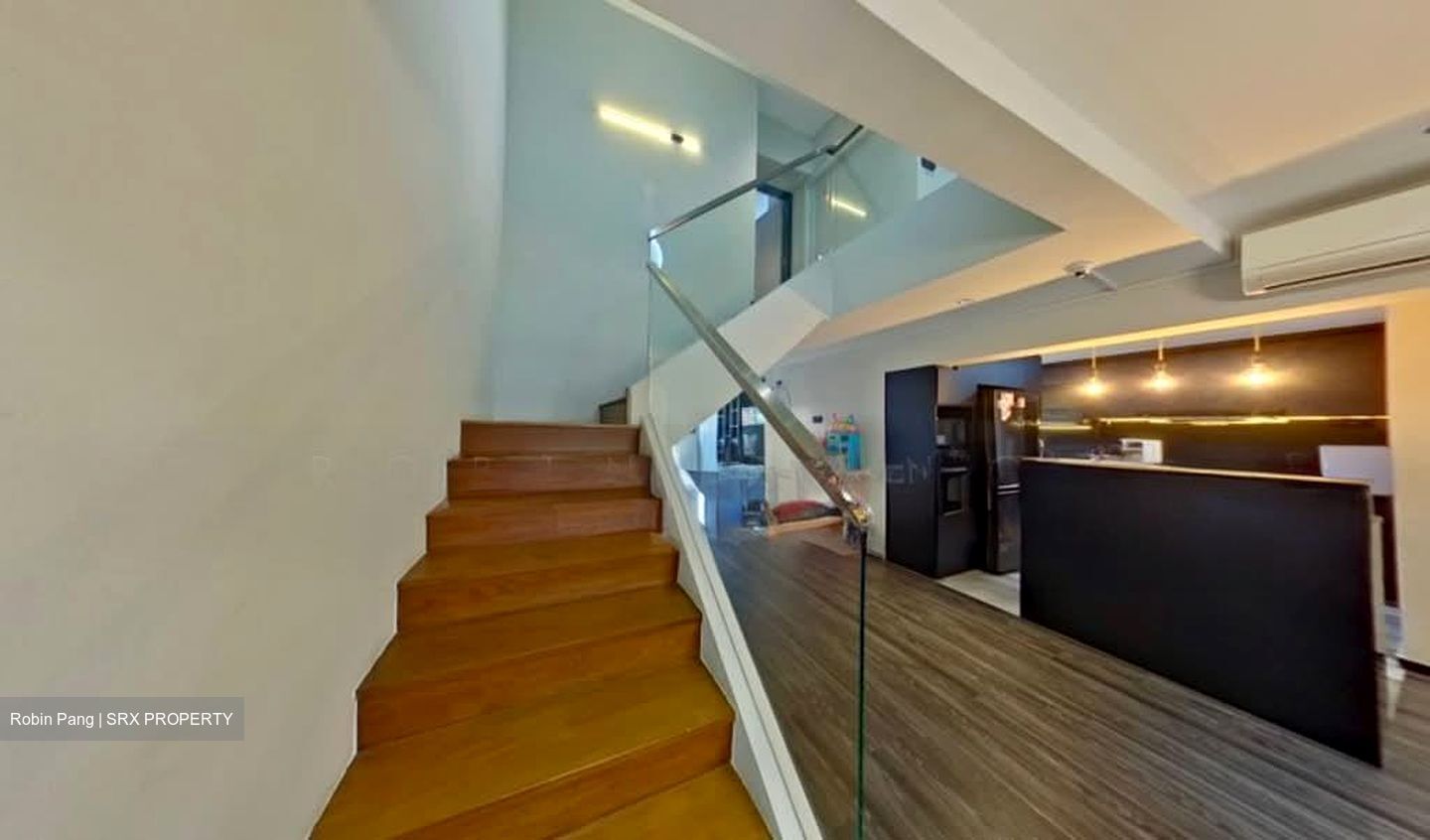 Blk 556 Jurong West Street 42 (Jurong West), HDB Executive #559713301